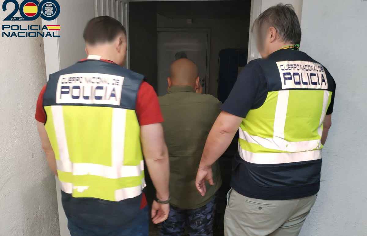 El detenido por apuñalar a un hombre en el aeropuerto de Palma. POLICÍA NACIONAL