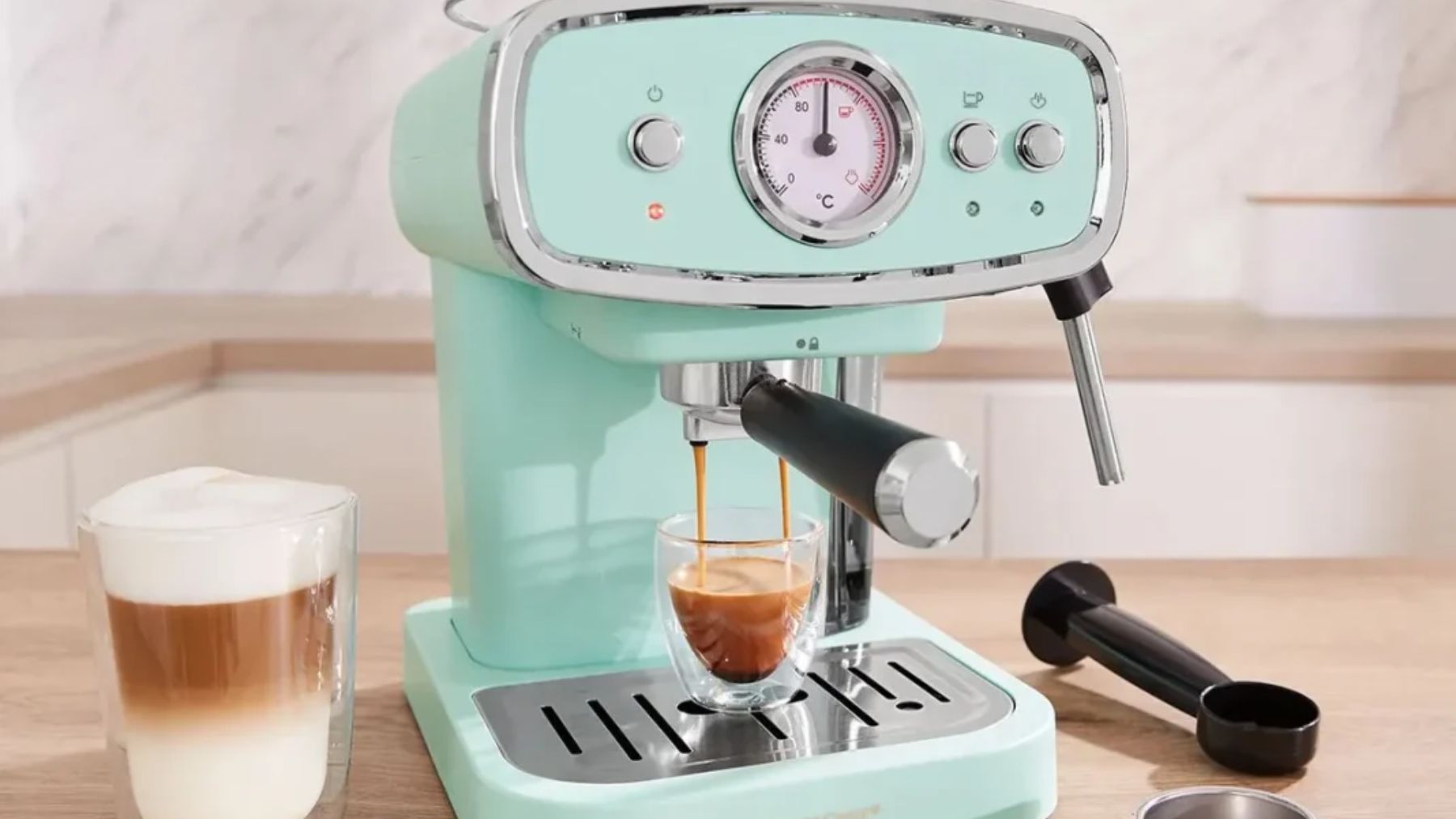 La cafetera Silvercrest que triunfa en Lidl.