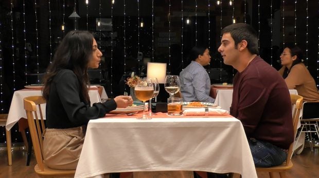 Cynthia y Alejandro en First Dates. (Mediaset)