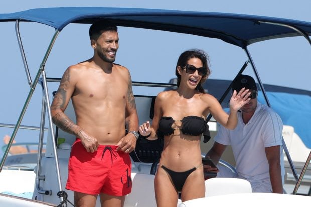 Ezequiel Garay y Tamara Gorro en Ibiza. (Foto: Gtres)