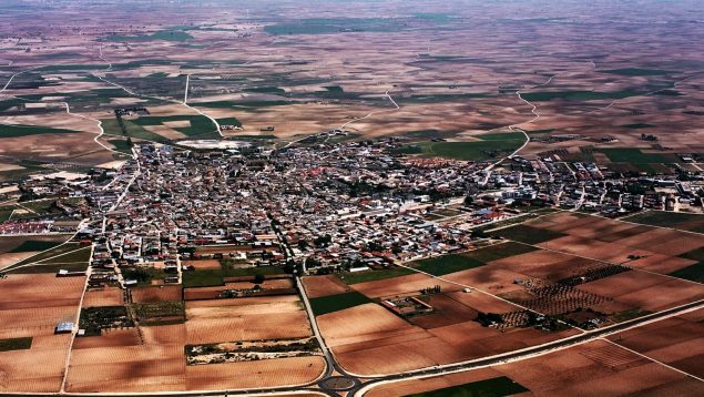 Comprar una casa en un pueblo de Toledo, pueblos con las casas más baratas de España, mudarse a Castilla-La Mancha si eres de Madrid, vivir en la Villa de Don Fadrique.