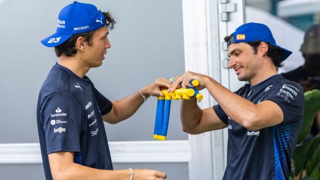 Alex Albon Carlos Sainz