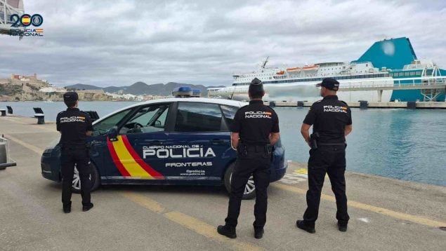pareja británica crucero ibiza