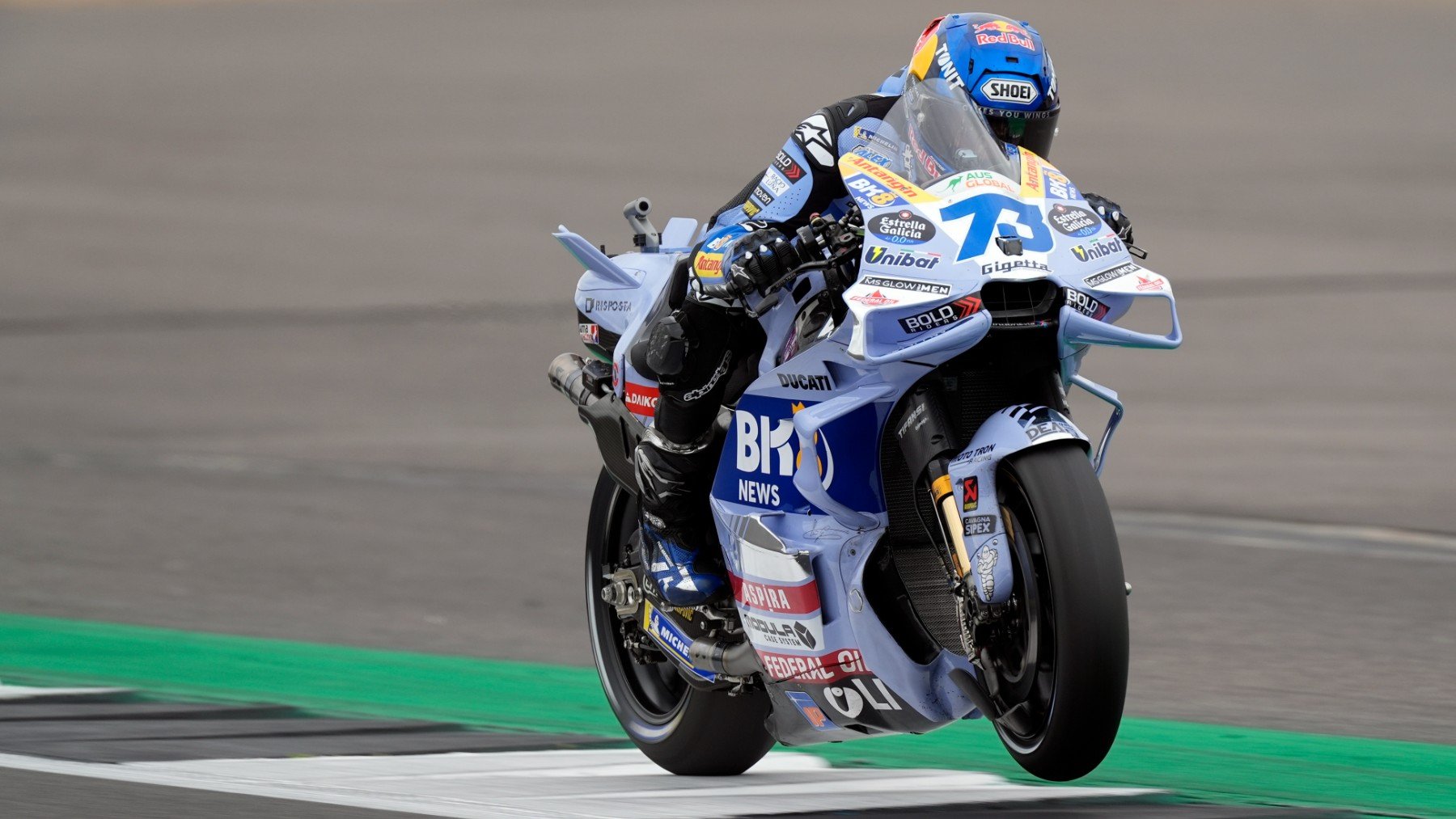 Álex Márquez, durante la carrera al sprint del GP de Reino Unido de MotoGP en Silverstone. (EFE)