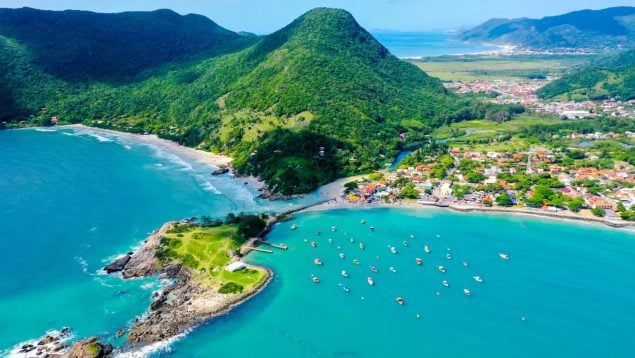 Mejor ciudad brasileña para emigrar desde España como jubilado, cómo emigrar a Brasil, playas más bonitas de Hispanoamérica para emigrar como jubilado, mudarte a Florianópolis si eres un pensionista de España.