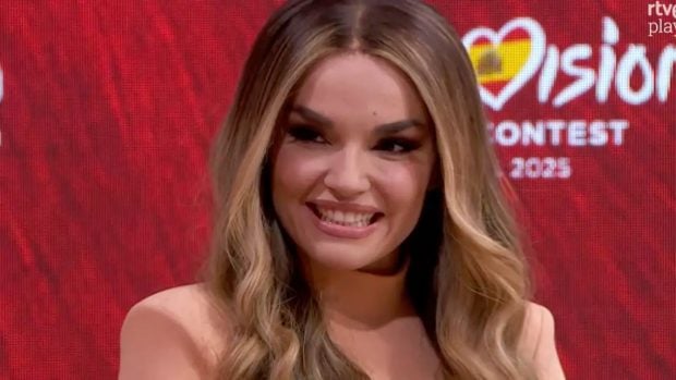 Melody en la primera rueda de prensa tras Eurovisión 2025 (RTVE).