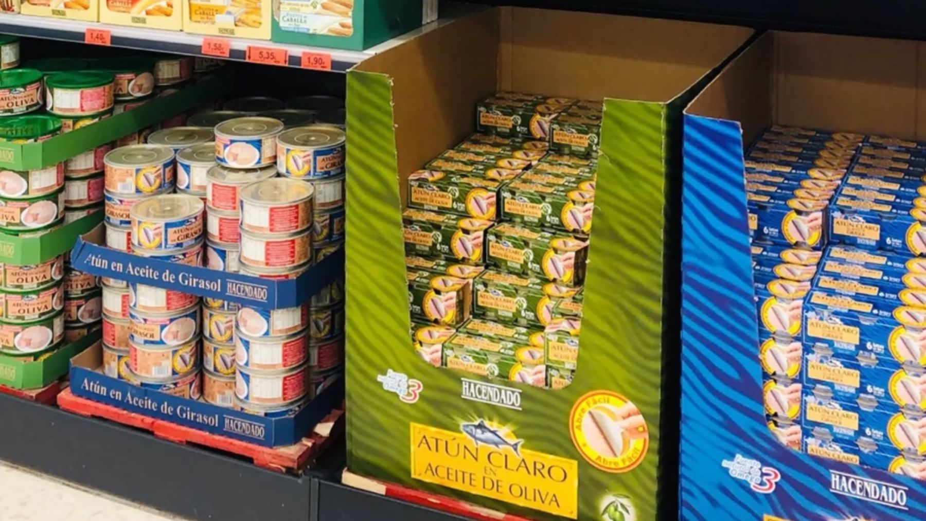 Latas de atún en Mercadona.