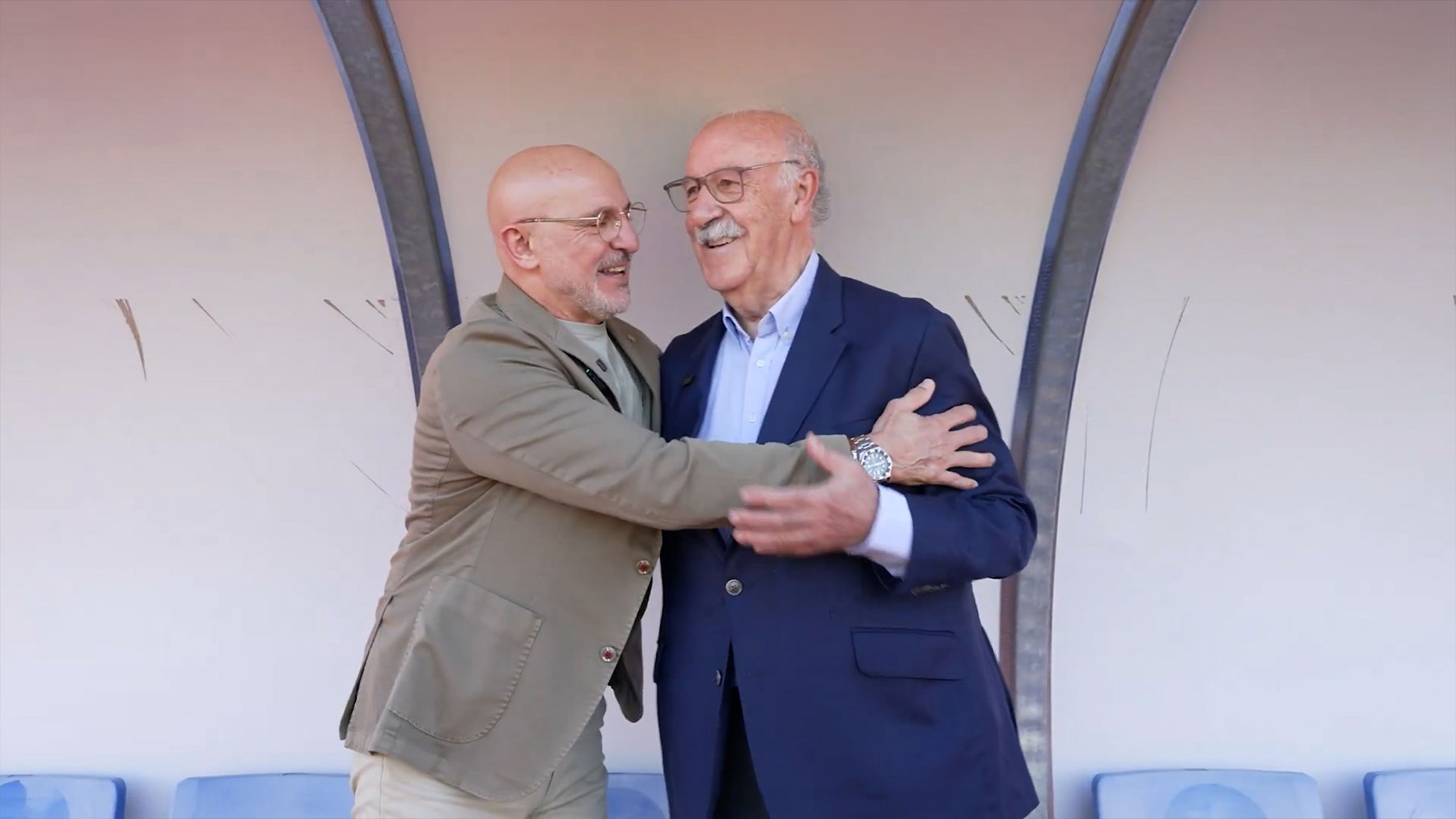 De la Fuente y Del Bosque anunciando la lista de convocados de España para la Liga de Naciones.