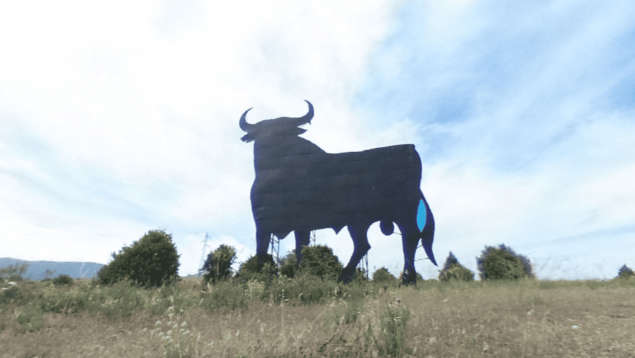Dónde está el primer toro de Osborne de España, ciudad con el toro de Osborne más antiguo, toro de Osborne en Madrid, toro de Osborne en Cabanillas de la Sierra.