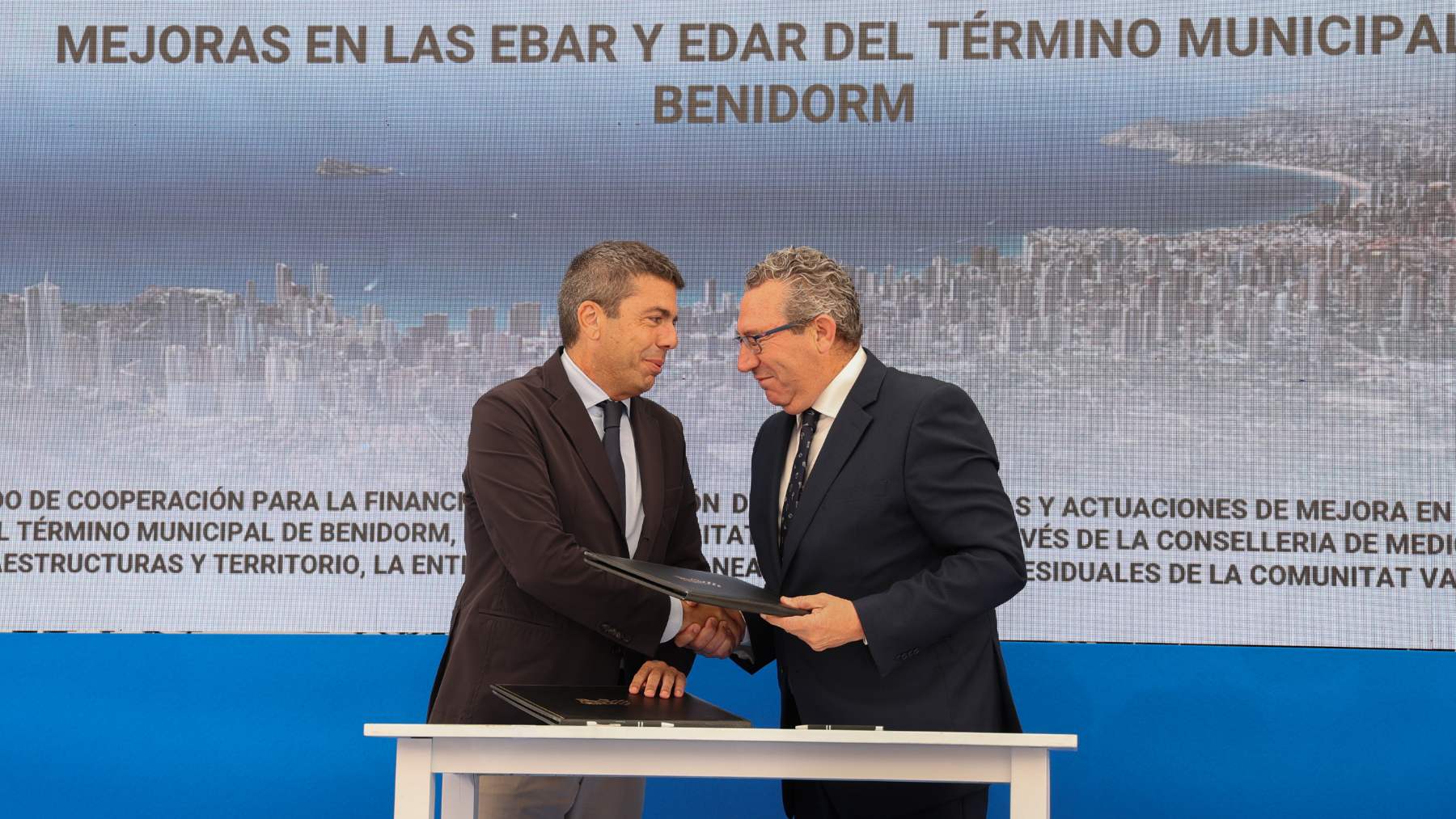 Se formalizarán nuevos convenios las próximas semanas y avanza los 15,5 millones de euros con la Diputación de Alicante para mejorar las infraestructuras de depuración de aguas en los municipios de la provincia.