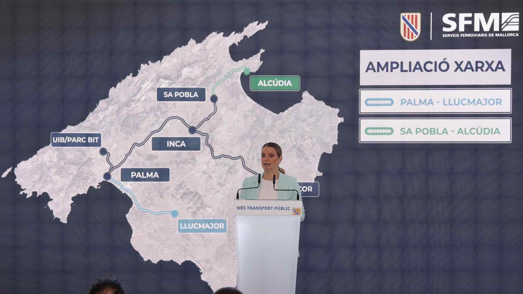 La presidenta del Govern, Marga Prohens, en la presentación de la ampliación hasta Alcudia de la línea de tren Palma-Sa Pobla.