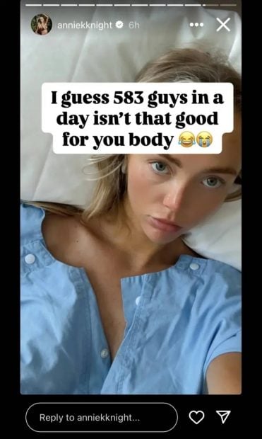 La estrella de OnlyFans Annie Knight muestra a sus seguidores su paso por el hospital (Instagram).