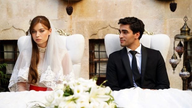 Primera boda de los protagonistas de 'Una nueva vida'. (Atresmedia)