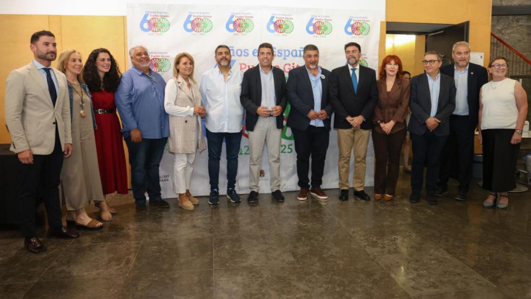 Carlos Mazón, Susana Camarero y Luis Barcala, entre otros, en el acto de este viernes en Alicante.