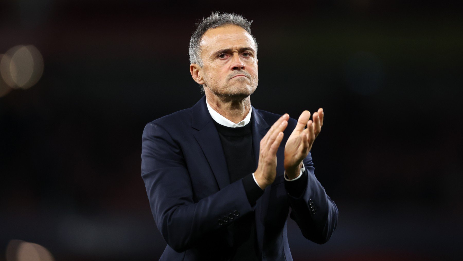 Luis Enrique aplaude tras la victoria del PSG sobre el Arsenal en Champions. (Getty)