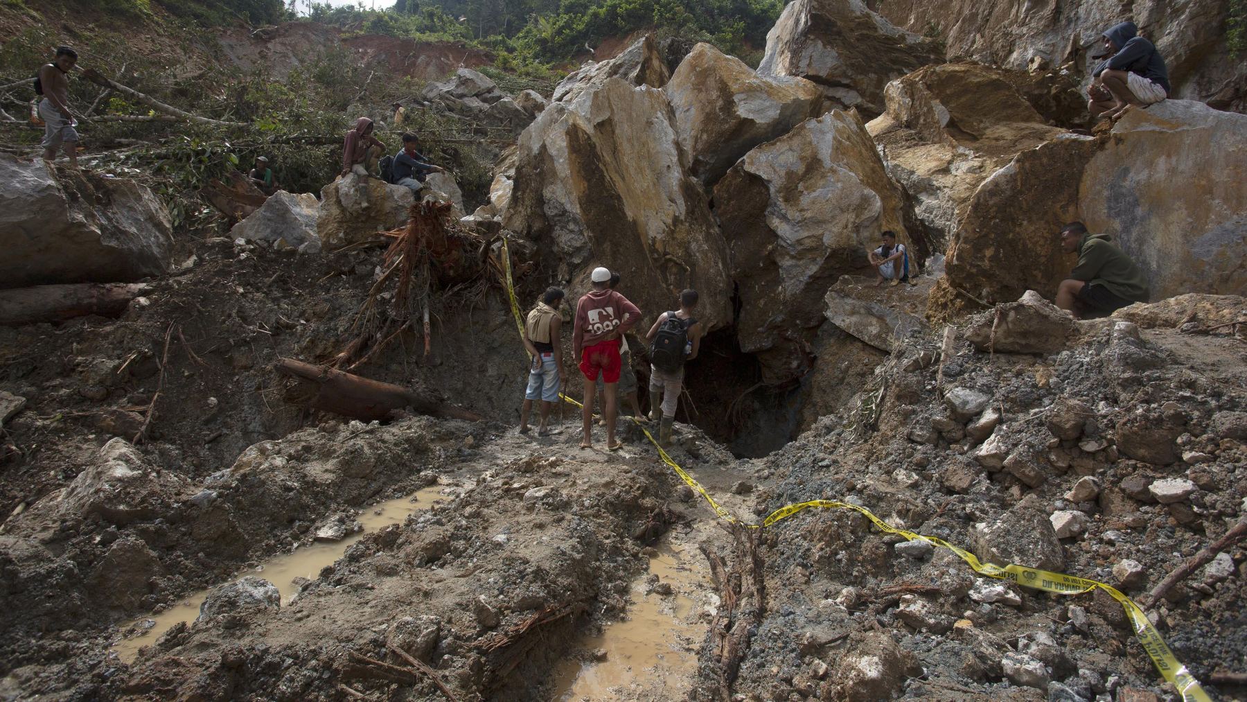 Mina de oro en Sumatra occidental