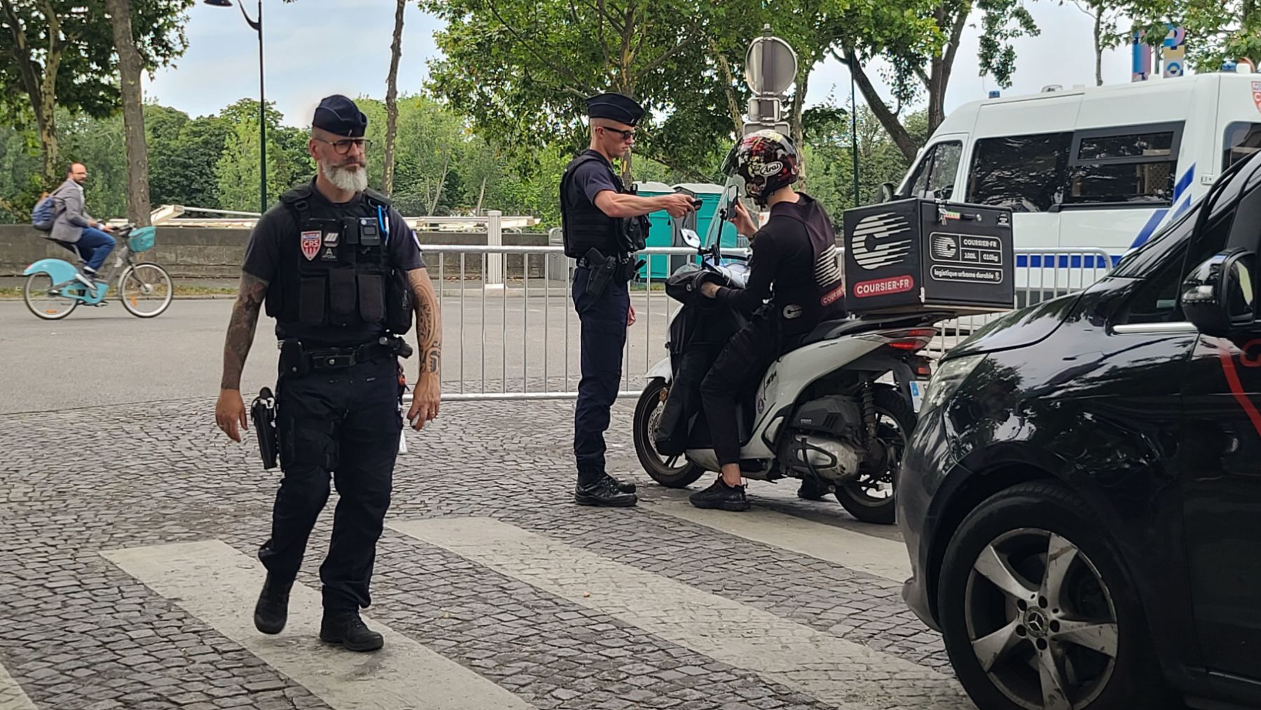 La Policía de París durante los Juegos del pasado verano. (EFE)
