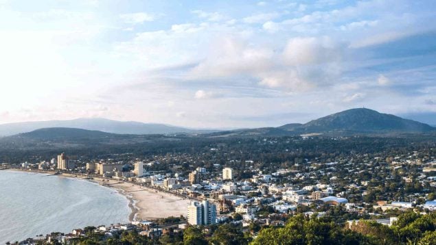 Emigrar a una ciudad balneario de Uruguay si eres español, cómo emigrar a Uruguay desde España, cómo emigrar a Piriápolis si eres un jubilado español, razones para emigrar como pensionista de España.