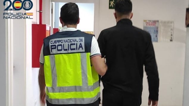 detenido paseo marítimo