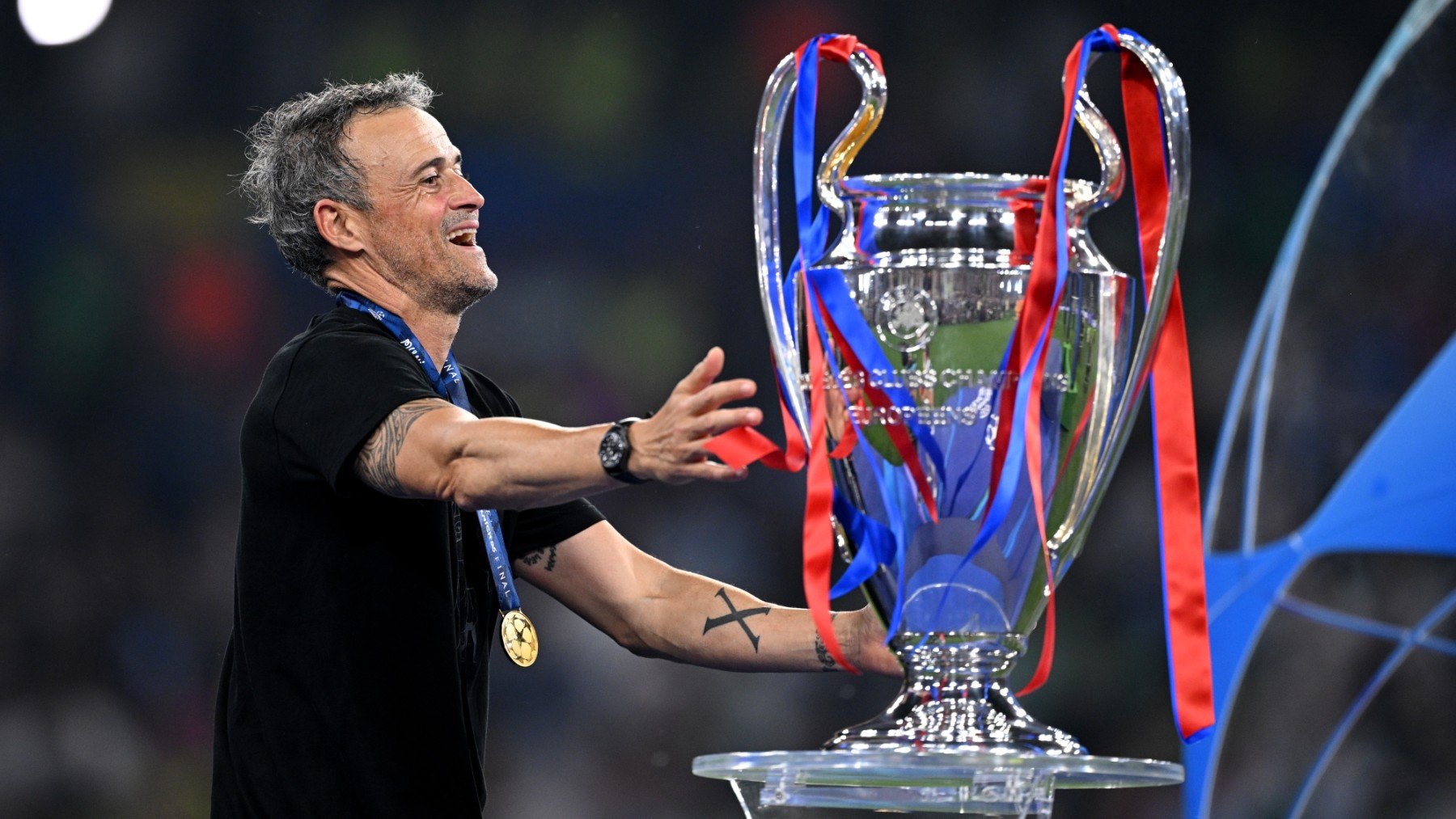 Luis Enrique con el trofeo de la Champions. (Getty)