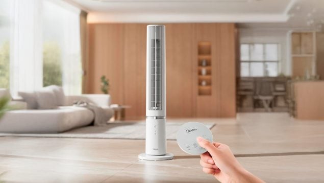 Es silencioso, refrescante y cuesta menos de 90€: así es el ventilador de torre que arrasa en Amazon y te resolverá el verano