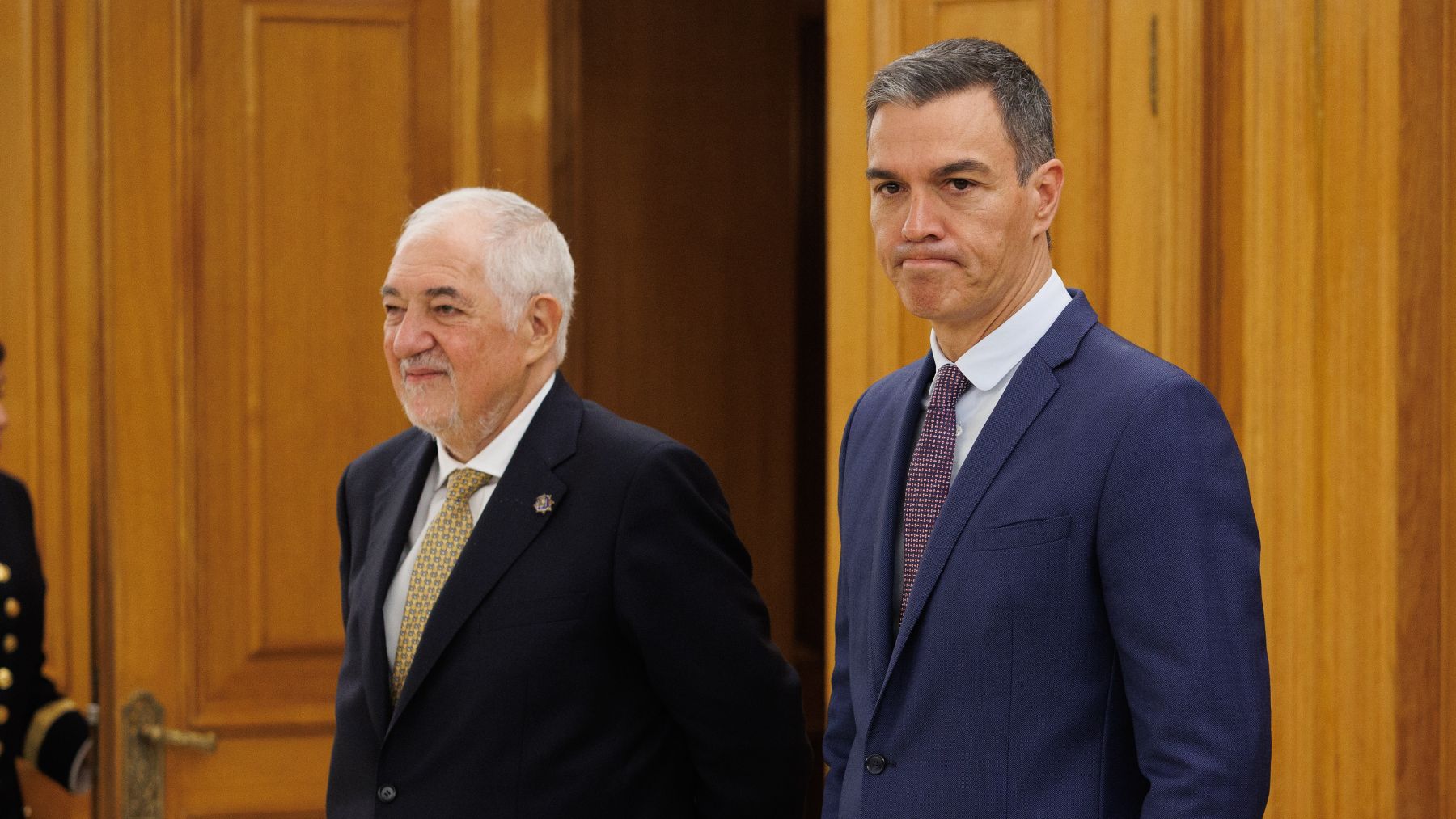 Cándido Conde-Pumpido y Pedro Sánchez. (EP)