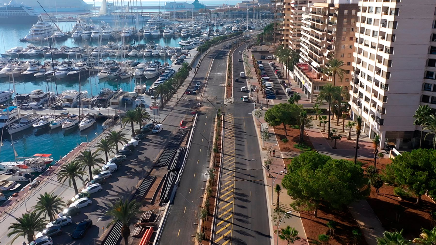 El remodelado Paseo Marítimo de Palma sin apenas aparcamientos.