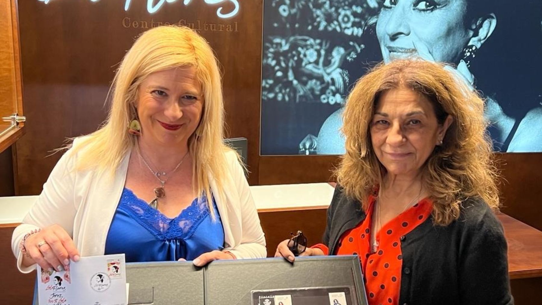 Leire Díez y Lolita Flores.