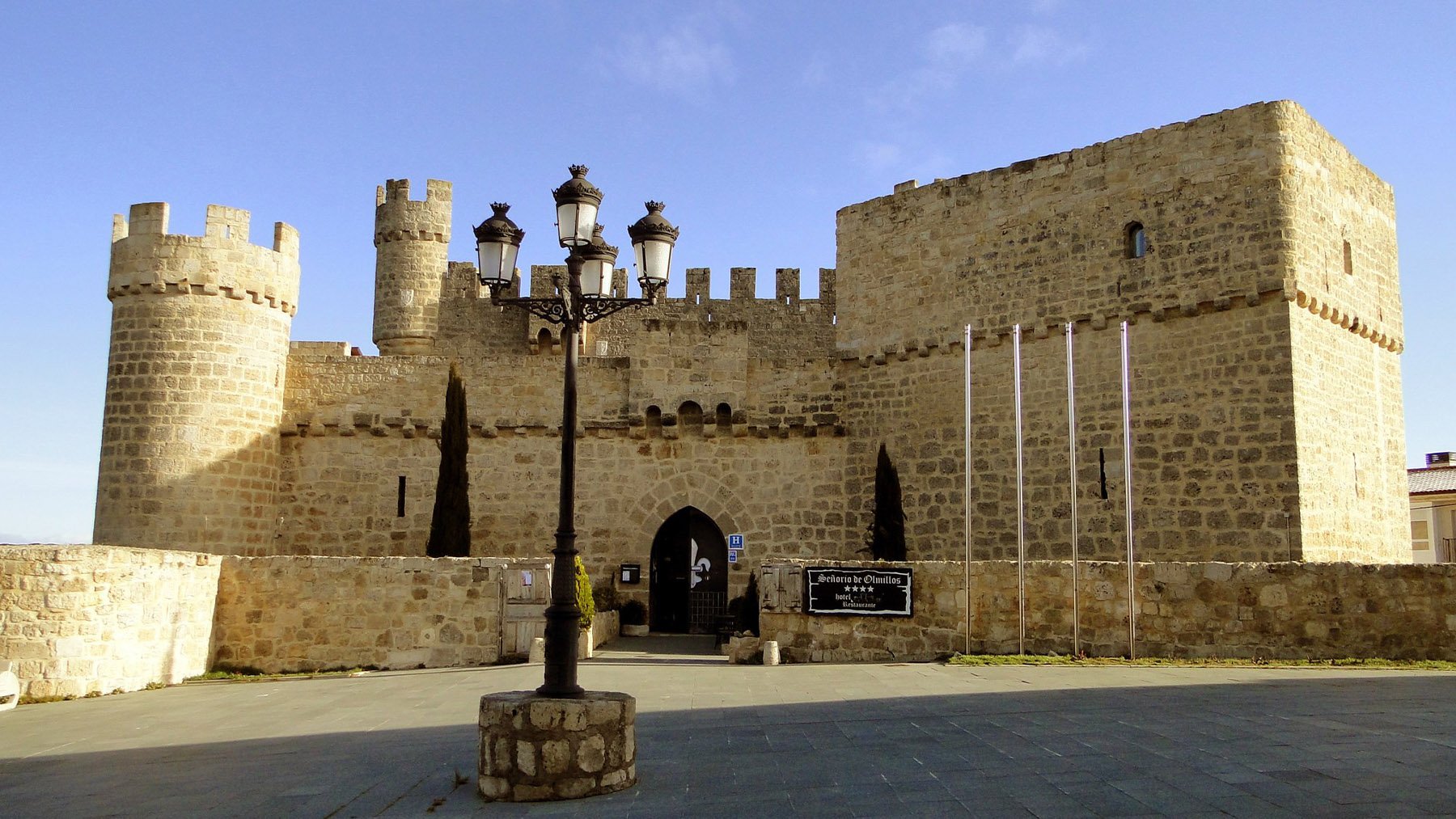 Castillo de Olmillos de Sasamón. Foto: Santiago López en Flickr.