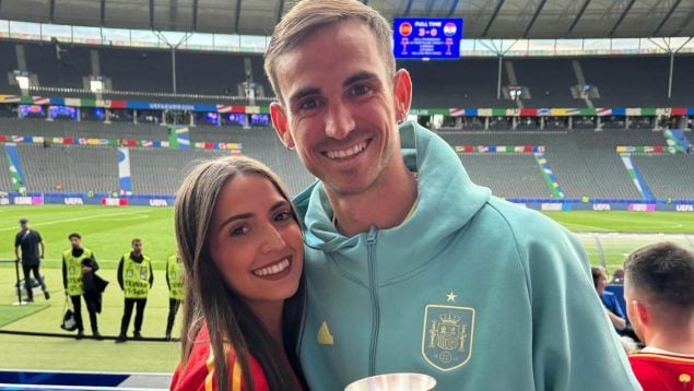 Fabián Ruiz y su pareja