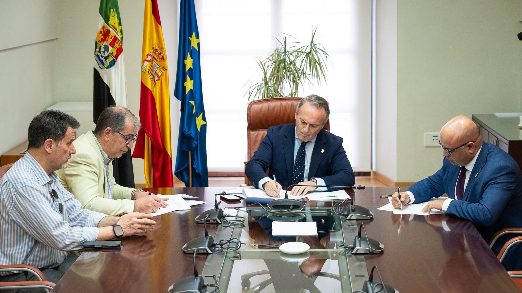 Firma del convenio.