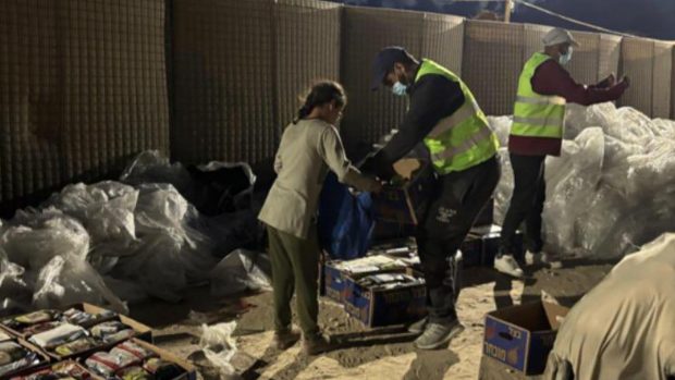Israel y EEUU llevan toneladas de alimentos a Gaza mientras Hamás sabotea y tirotea a su pueblo