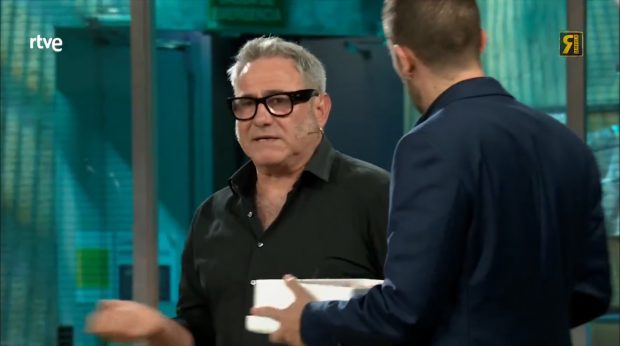 Sergi López y David Broncano en La Revuelta. (RTVE)