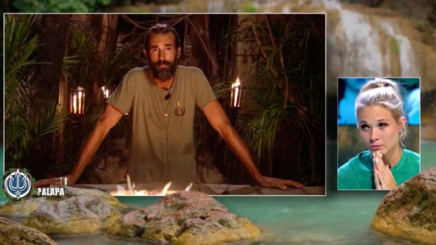Álex Adrover habla con su mujer, Patricia Montero. (Mediaset)