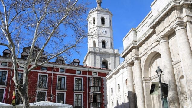Expresión de Valladolid que nació de una anécdota entre un andaluz y un gallego, origen de la expresión cargar con el mochuelo, qué significa cargar con el mochuelo, expresiones más famosas de España, refranes pucelanos.