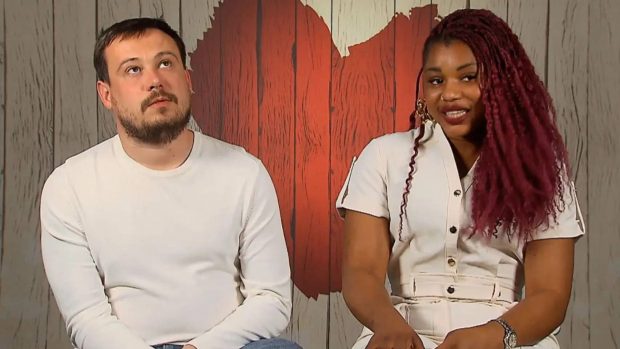 Guillermo y Fari en la decisión final de 'First Dates'. (Mediaset)