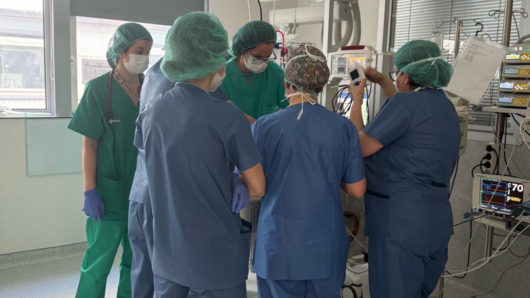 Cirujanos cardiacos del 12 de Octubre corrigen en Burgos una malformación en el corazón de un bebé