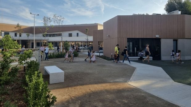 Gilet, colegio adaptado al cambio climático.