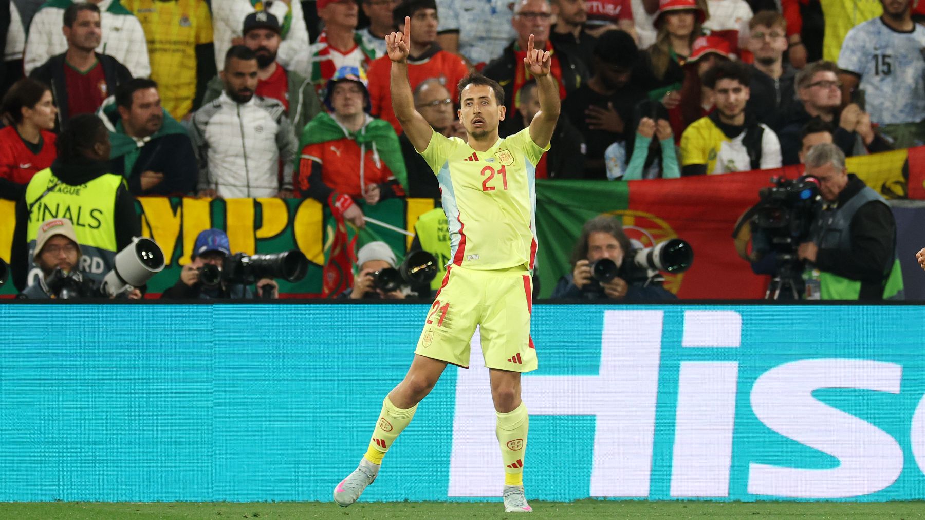 Oyarzabal celebra su gol ante Portugal. (Getty)