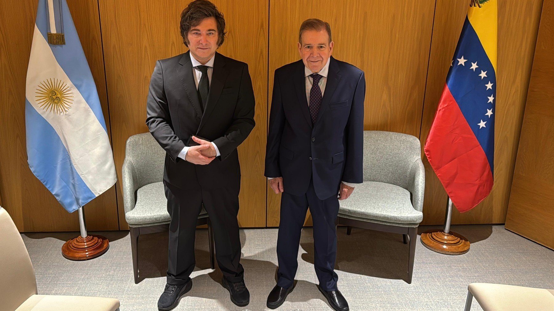 Javier Milei recibe a Edmundo González Urrutia. (Foto: Europa Press)