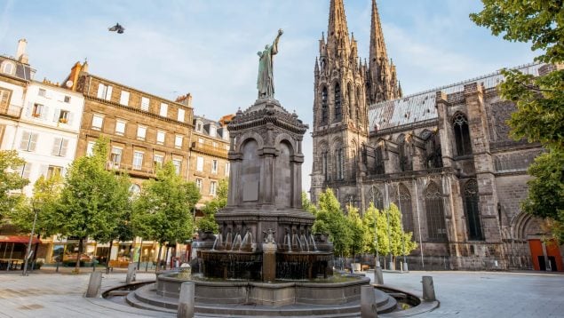 Por qué emigrar a Clermont-Ferrand, mejor ciudad europea para emigrar como jubilado, mudarte a Francia si eres pensionista español, cómo mudarse a Francia si cobras una pensión.