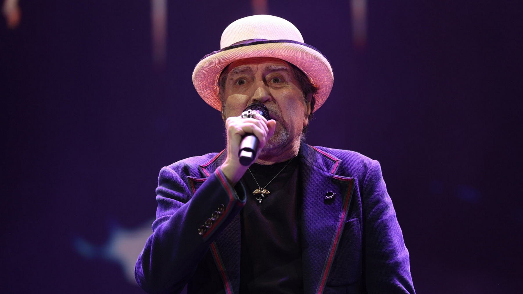 Joaquín Sabina en un concierto. (Foto: Gtres)