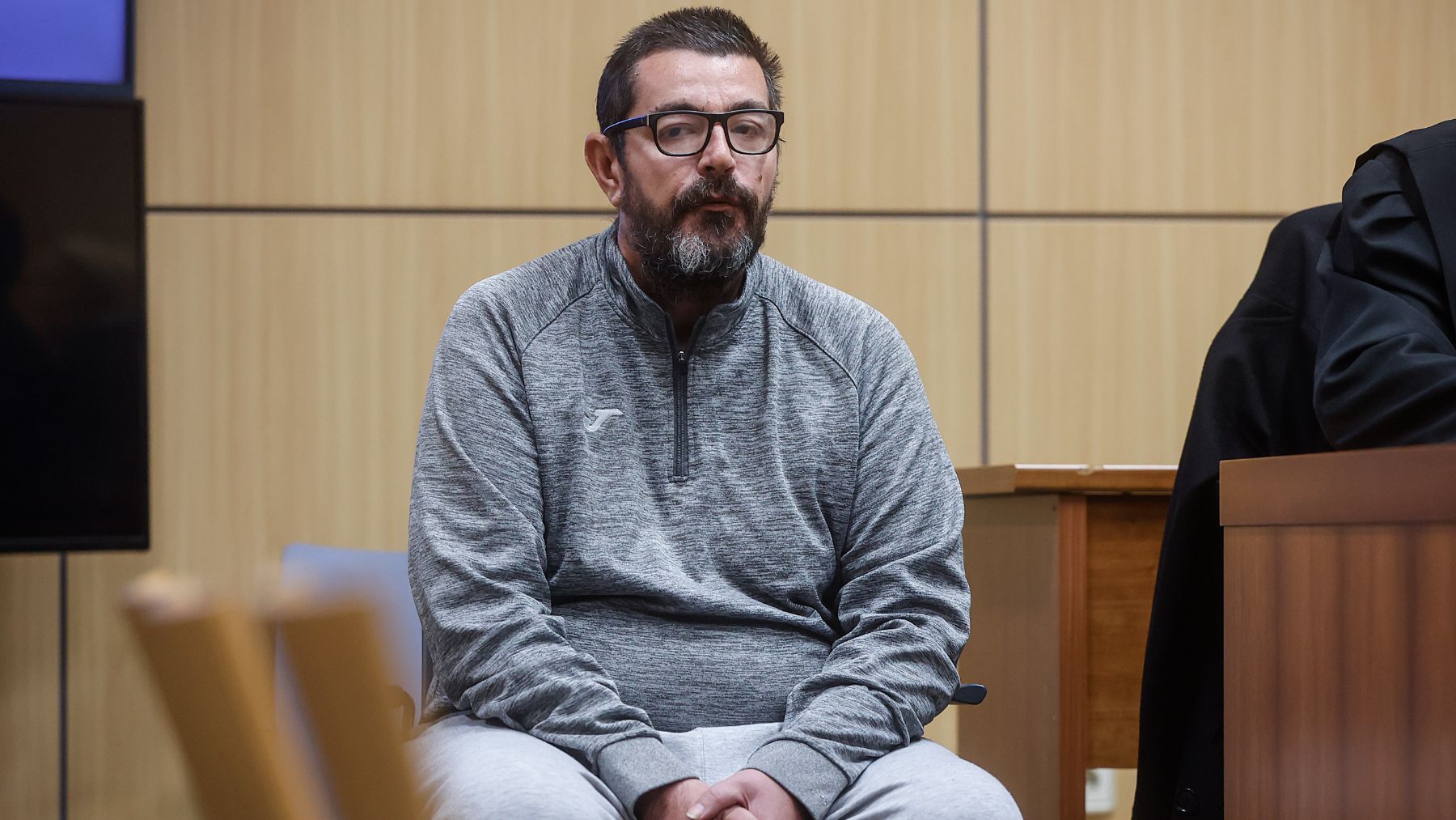 El parricida de Sueca, en Valencia, durante el juicio. (ROBER SOLSONA/ EUROPA PRESS).