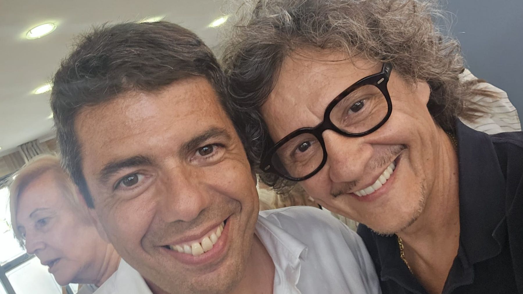 Carlos Mazón y José Palmás, este martes, en el acto del PP en Alicante.