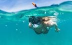 Una mujer haciendo snorkel, lidl