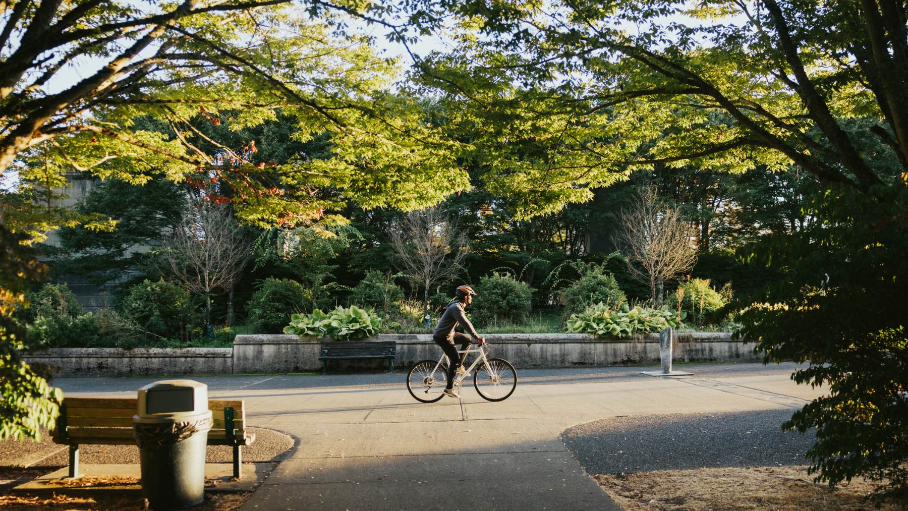 La bicicleta es uno de los medios de transporte más sostenibles y saludables para la ciudad.