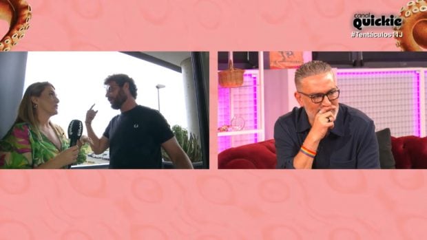 Carlota Corredera habla con Fran Antón bajo la atenta mirada de Kiko Hernández. (Canal Quickie)