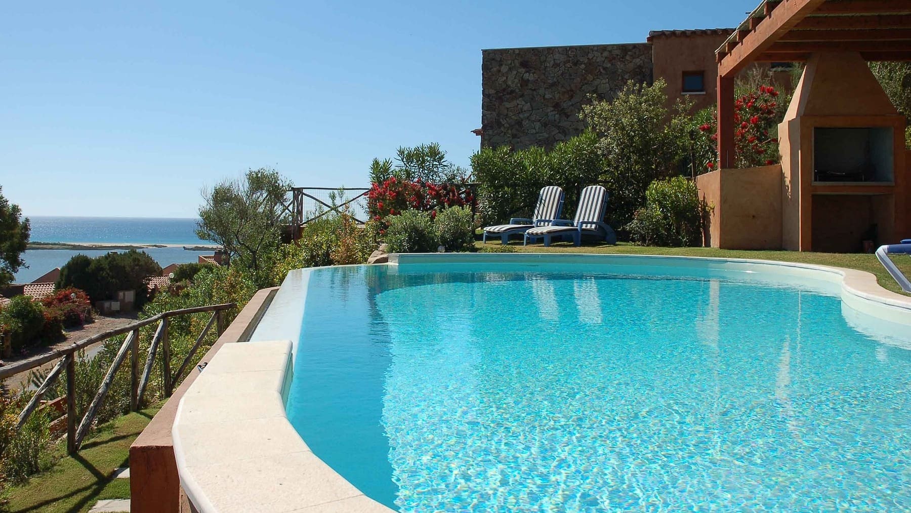 Piscina.