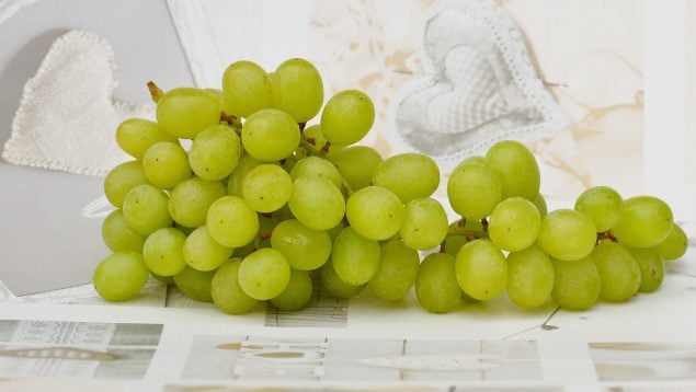 Truco para pelar uvas, mejor forma de pelar uvas, cómo lavar uvas.