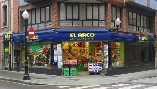 supermercado cierra tiendas